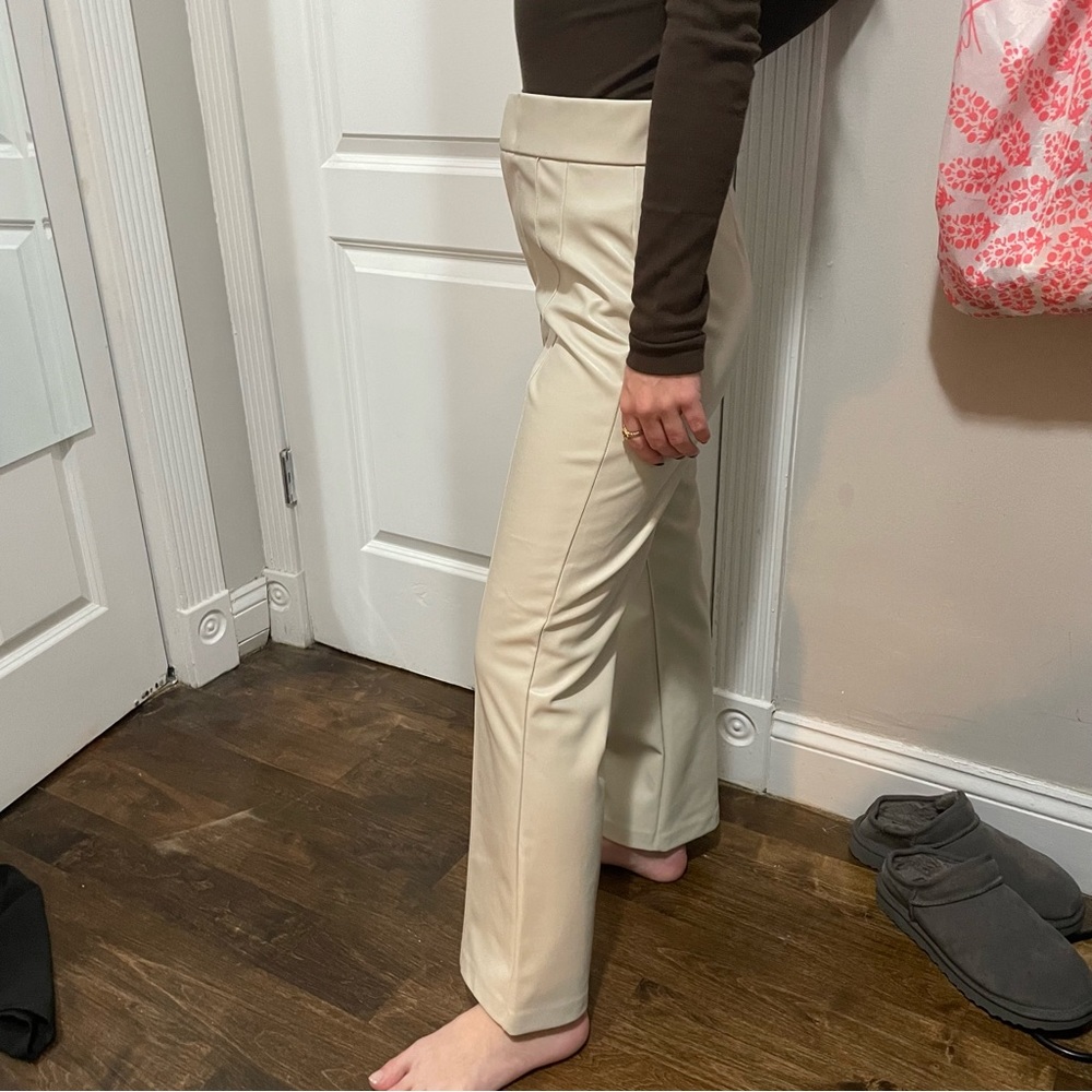 ZARA LEATHER TROUSER 🕊 - Picture 3 of 3